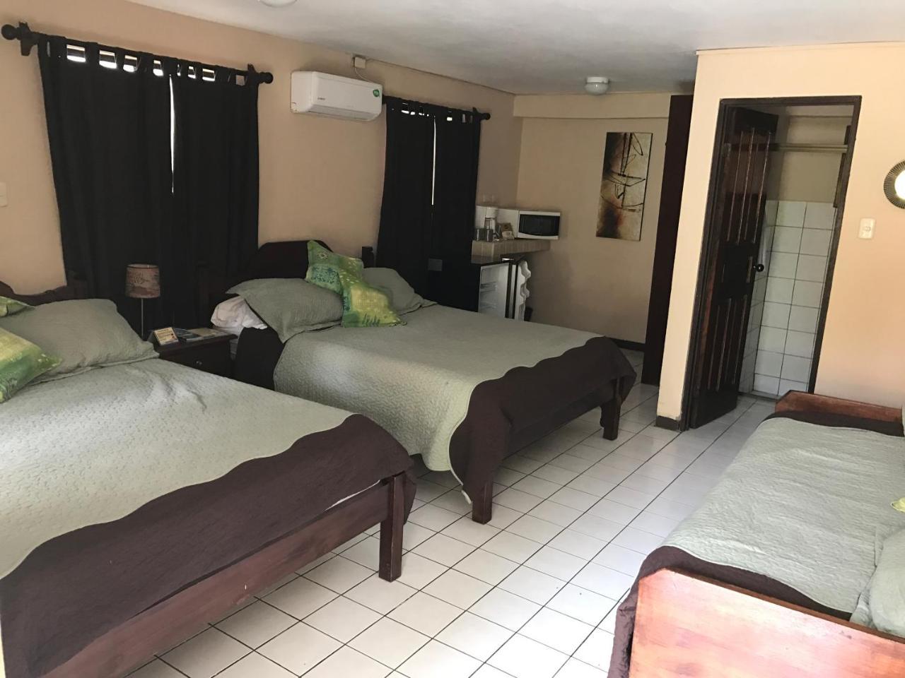 Hotel Mango Mar Jaco Exterior photo